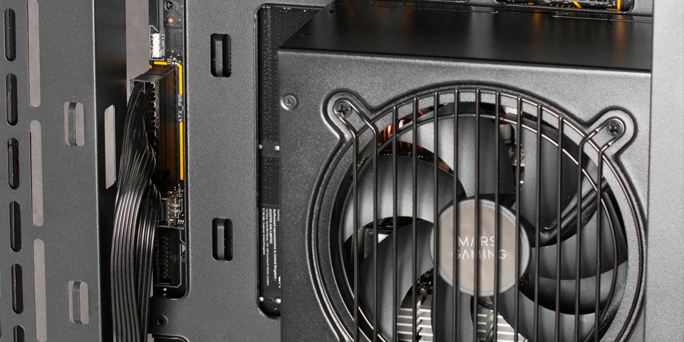 COMPATIBLE AVEC LES CARTES MÈRES À CONNEXION ARRIÈRE